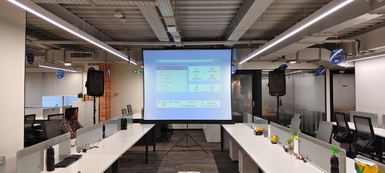 Projector on rent in Bangalore for corporate use