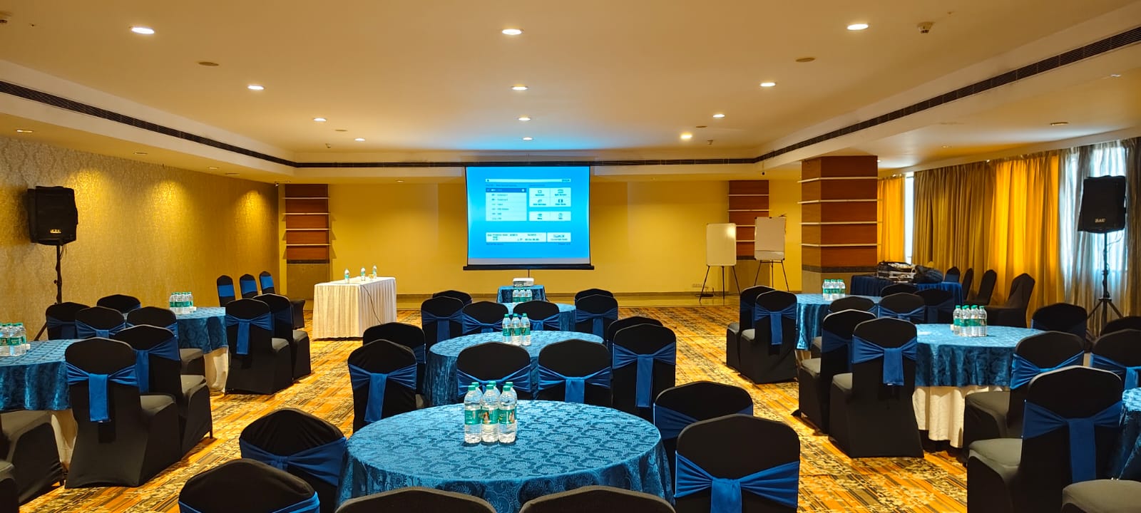 Projector rental in Koramangala for corporate events